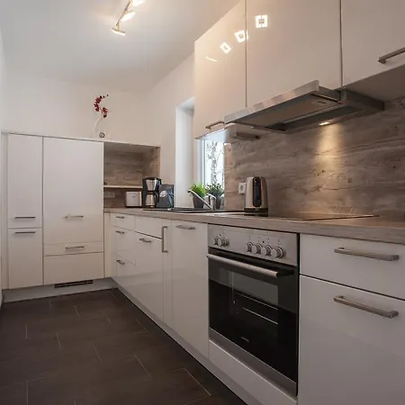 Daire Welcome In - Met Eigen Parkeerplaats, Gelegen Aan De Skilift En Bikepark, Fiets- En Skiberging